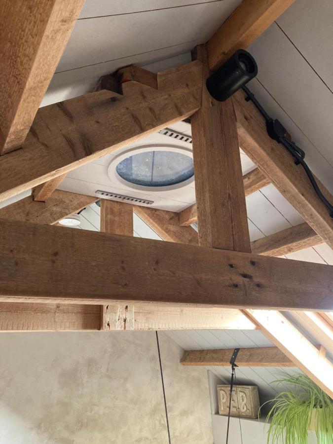 Tiny House Van Hoogspanning Naar Ontspanning Wirdum Luaran gambar
